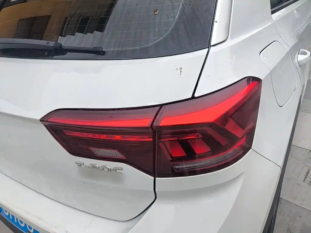 Volkswagen T-Roc — миниатюра 8
