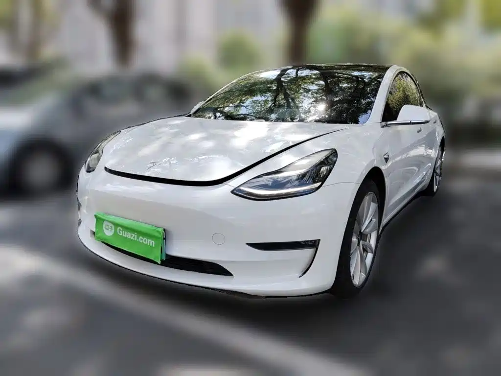 Tesla Model 3 — миниатюра 2