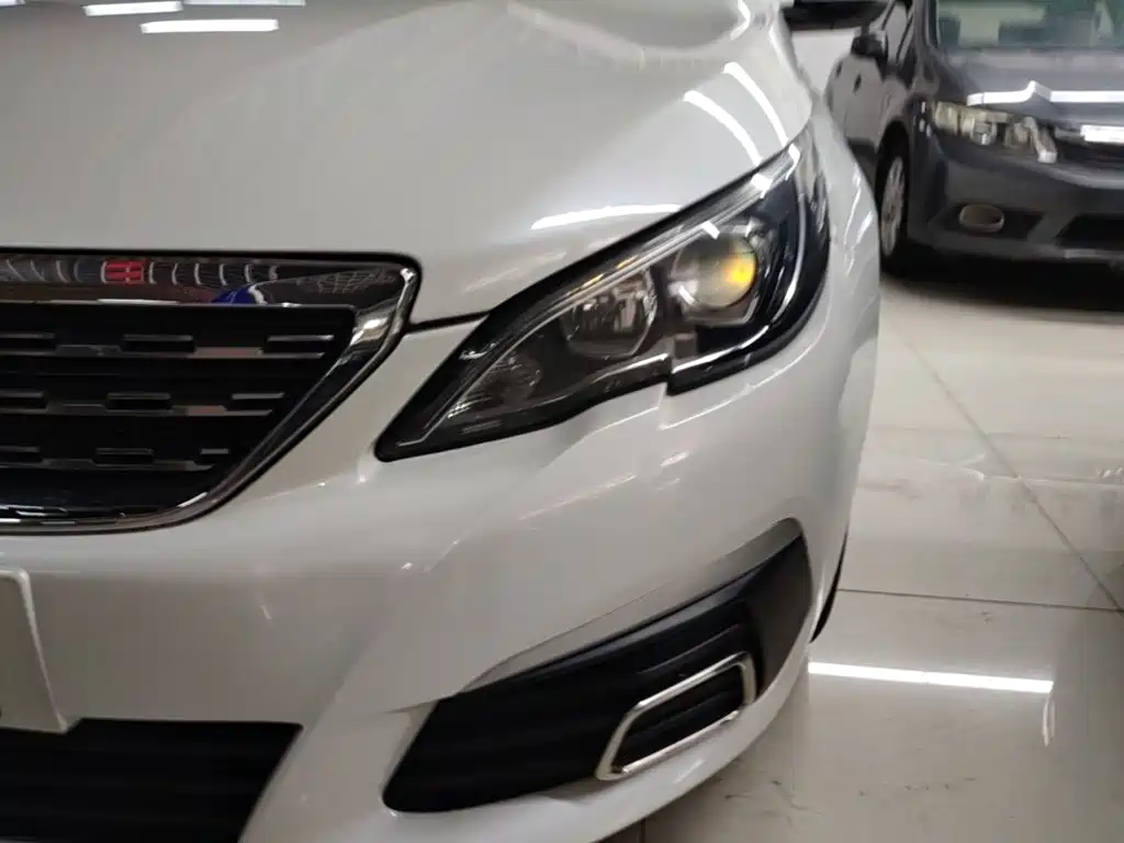 Peugeot 308 — миниатюра 24