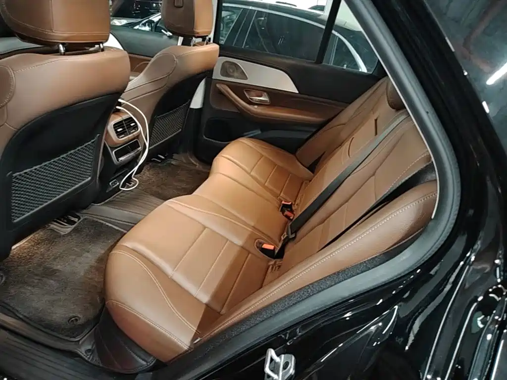 Mercedes-Benz GLE (Import) — миниатюра 17