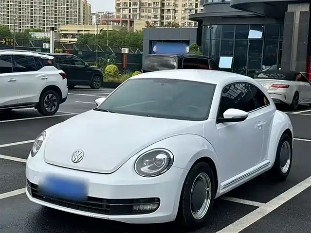 VOLKSWAGEN BEETLE 2017