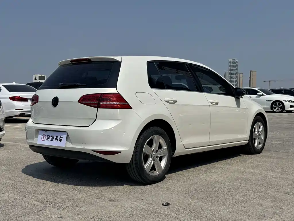 Volkswagen Golf — миниатюра 6