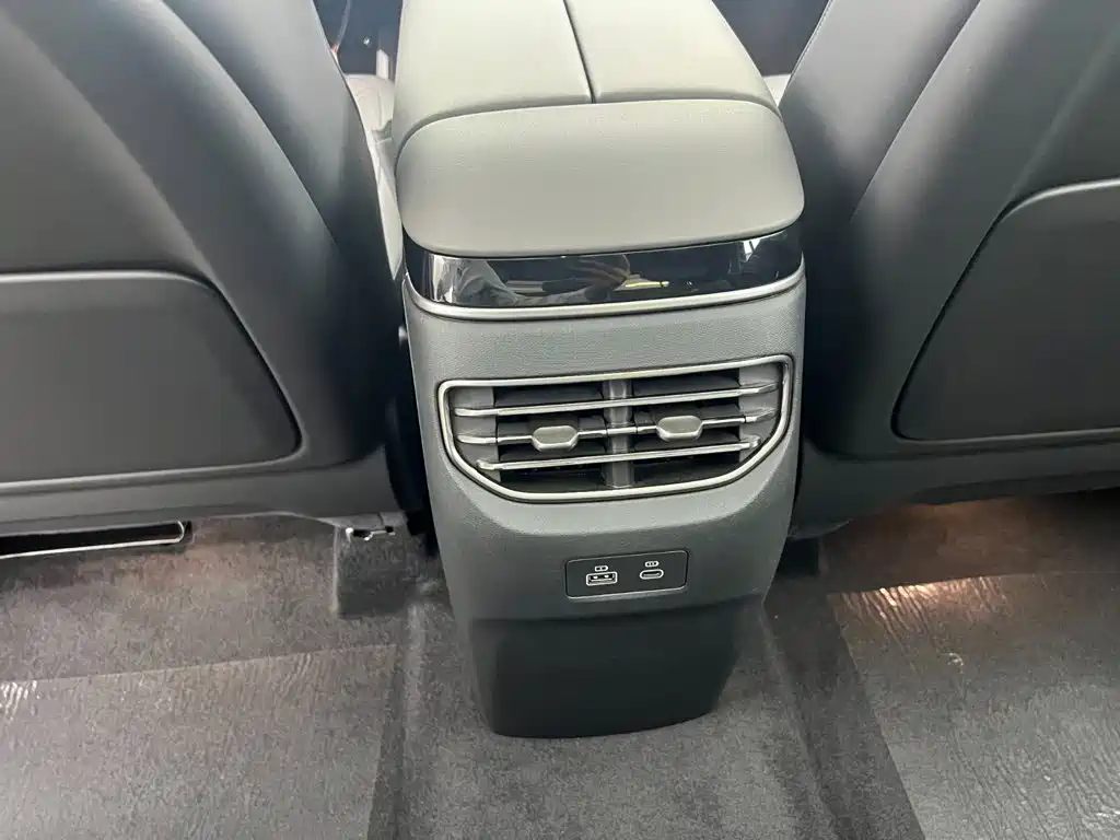 Hongqi Hongqi Tiangong 08 — миниатюра 8