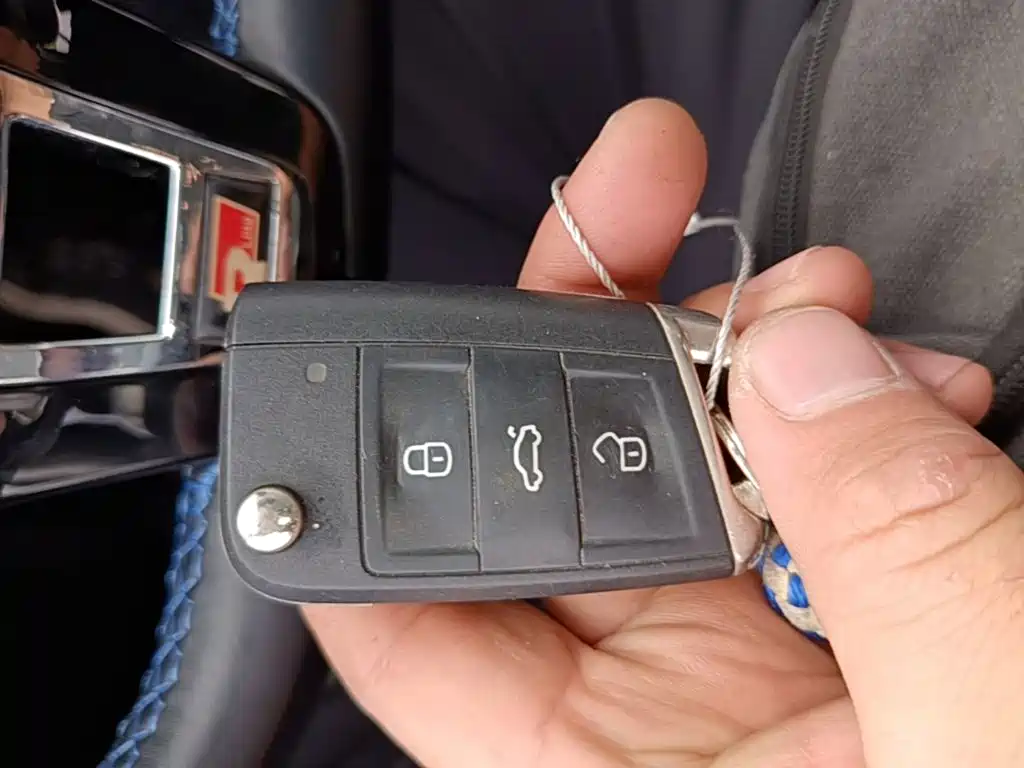 Volkswagen Golf EV — миниатюра 9