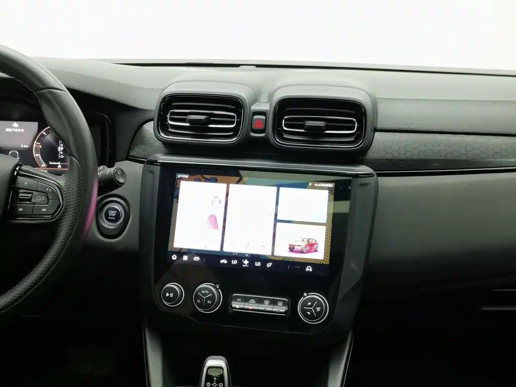 Lynk & Co 02 Hatchback — миниатюра 12