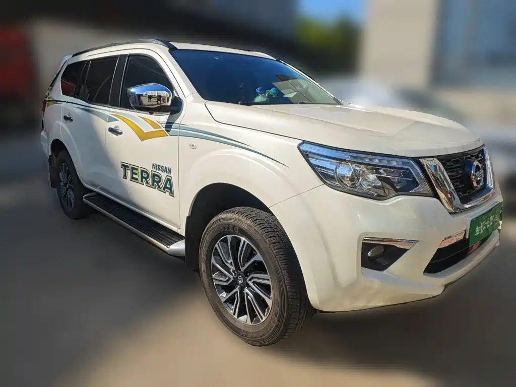 Nissan Terra — миниатюра 3