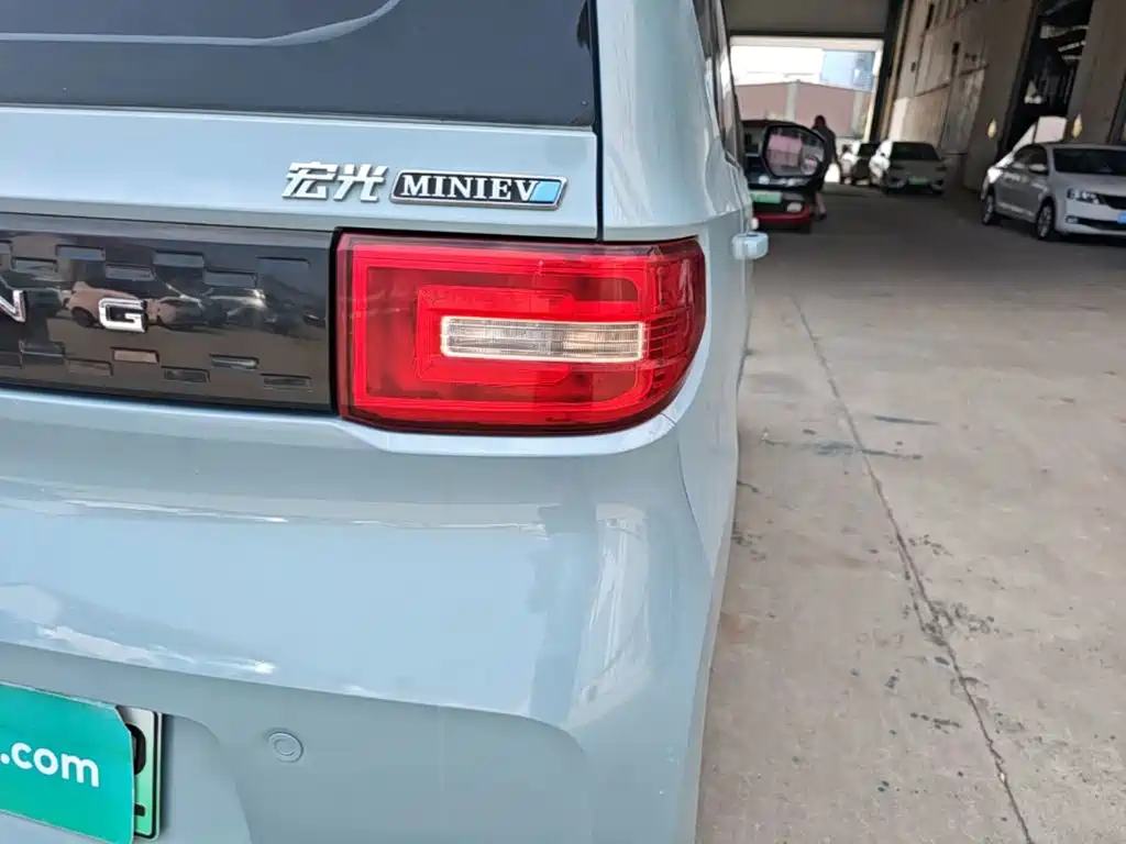 Wuling MINIEV — миниатюра 8