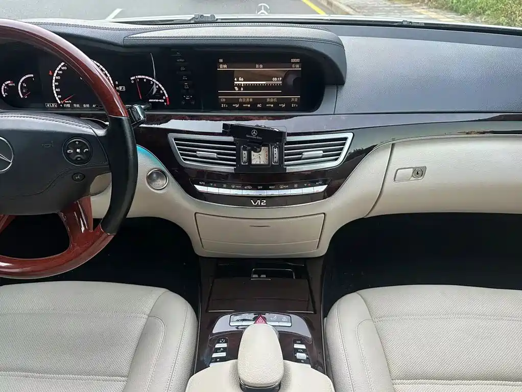 Mercedes-Benz S-Class — миниатюра 8