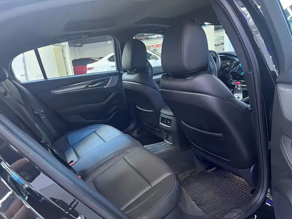 Cadillac CT5 2022 28T