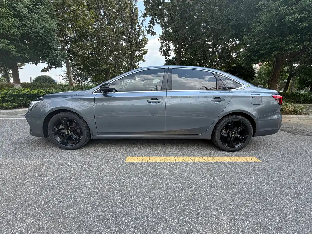 Roewe i6 MAX — миниатюра 3