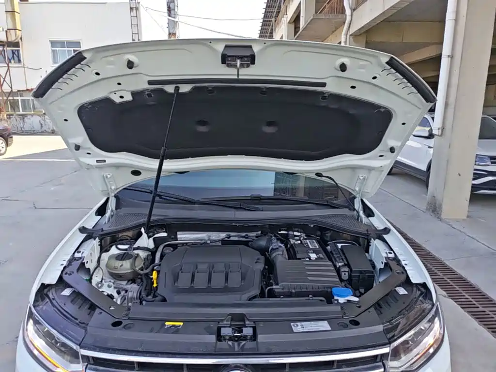 Volkswagen Tiguan L — миниатюра 20