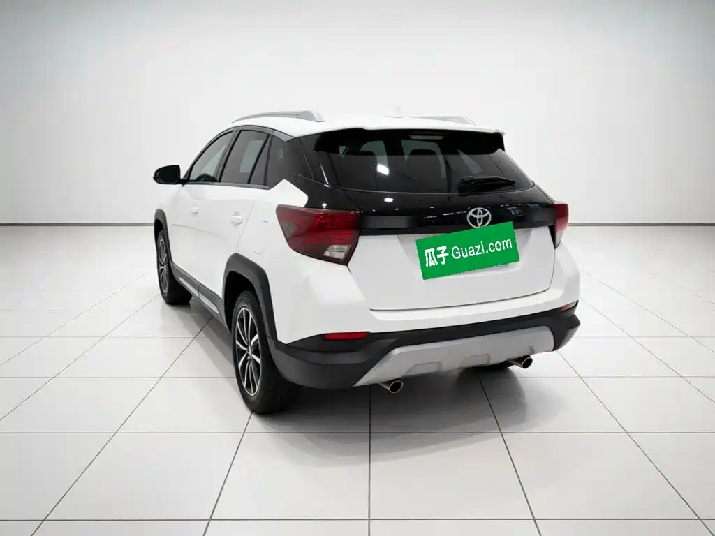 Toyota Yaris L — миниатюра 4