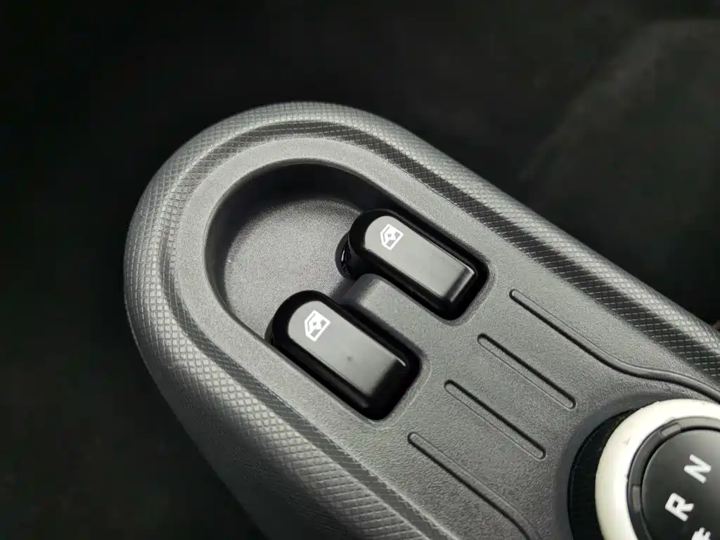 Wuling MINIEV — миниатюра 9