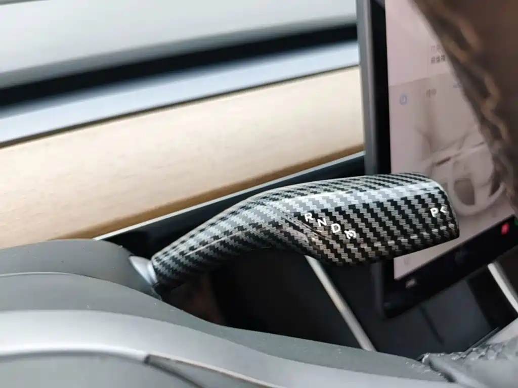 Tesla Model 3 — миниатюра 14