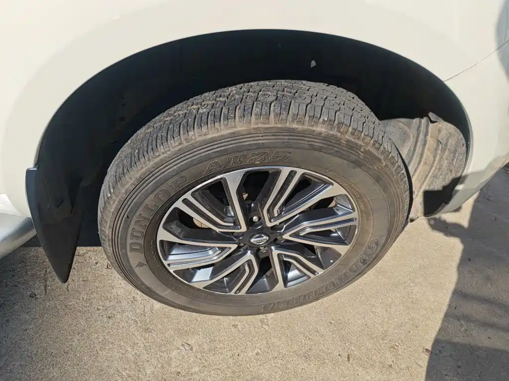 Nissan Terra — миниатюра 8