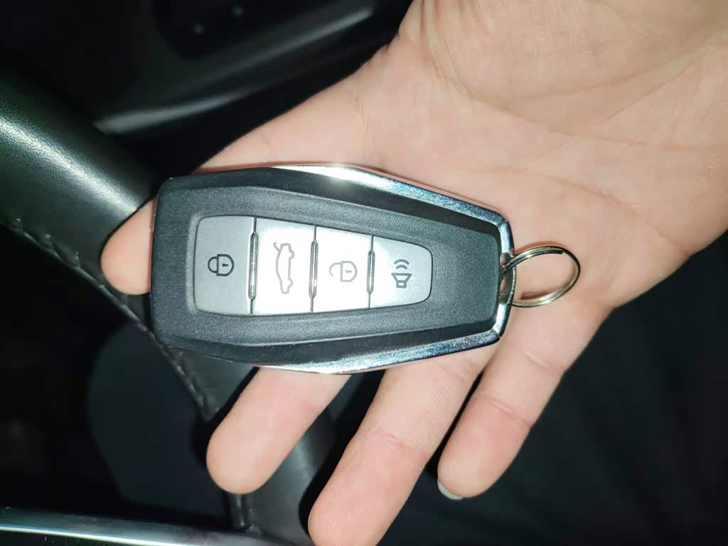 Geely Emgrand 1.5 л 2023 г. Белый, пробег 37200 км