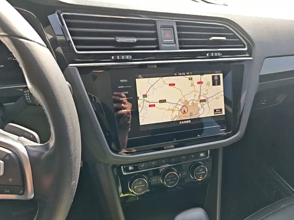 Volkswagen Tiguan L — миниатюра 13