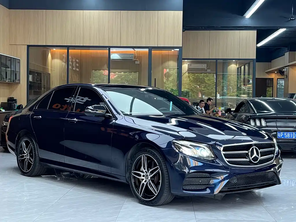 Mercedes-Benz E-Class (Import) — миниатюра 3