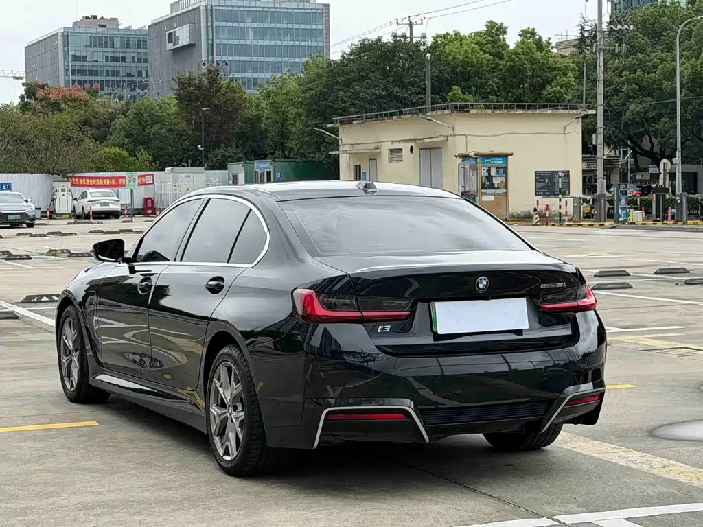 BMW i3 — миниатюра 6
