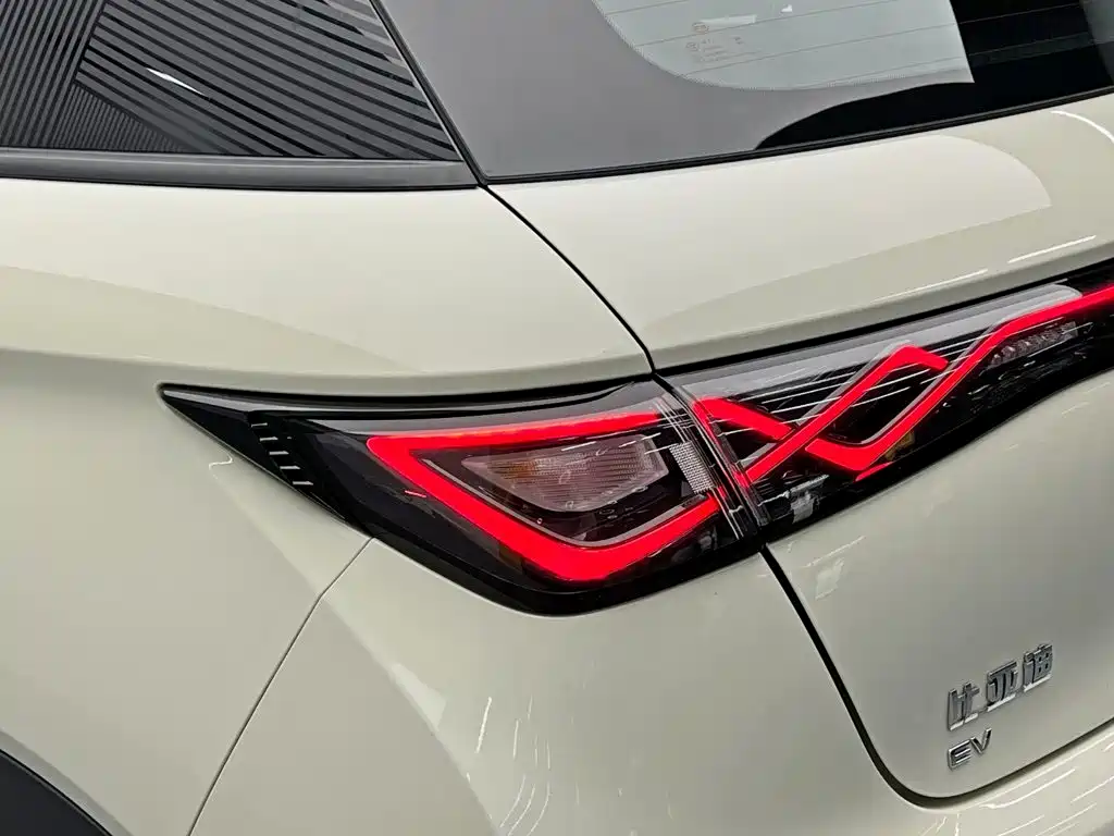BYD Dolphin — миниатюра 10