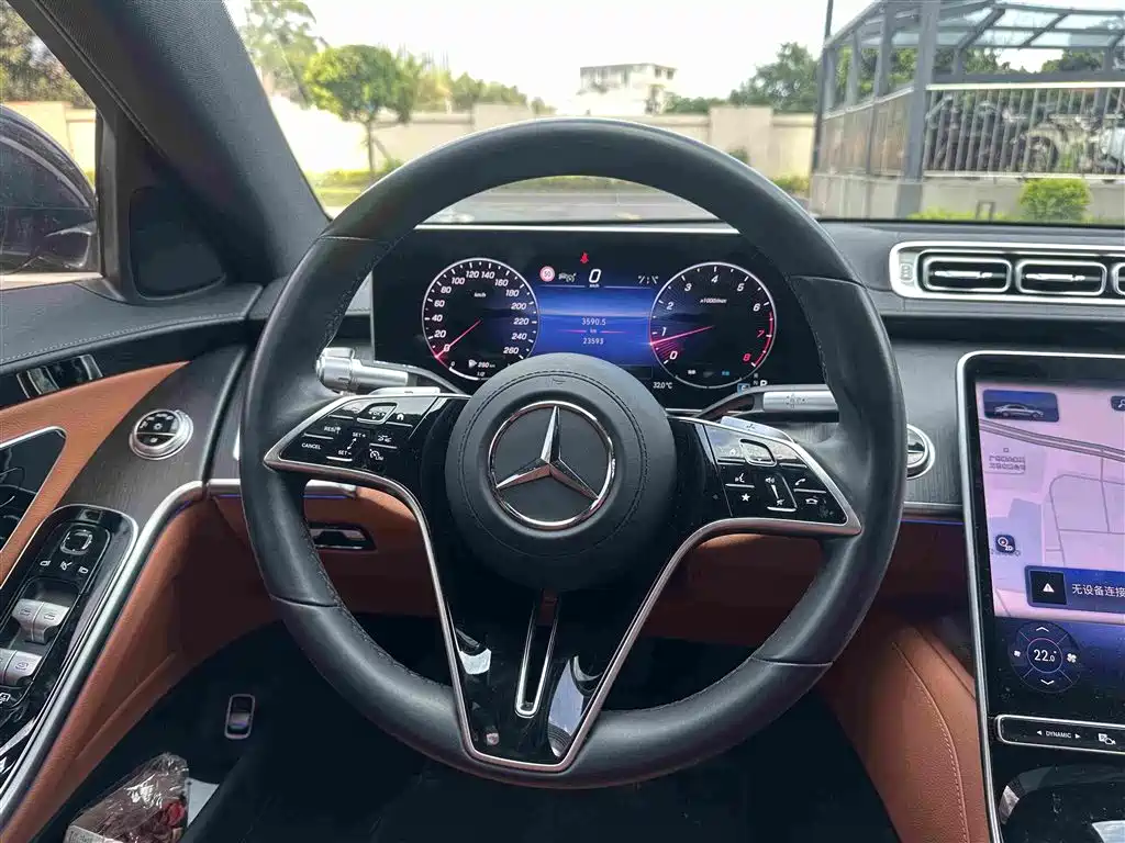 Mercedes-Benz S-Class — миниатюра 13