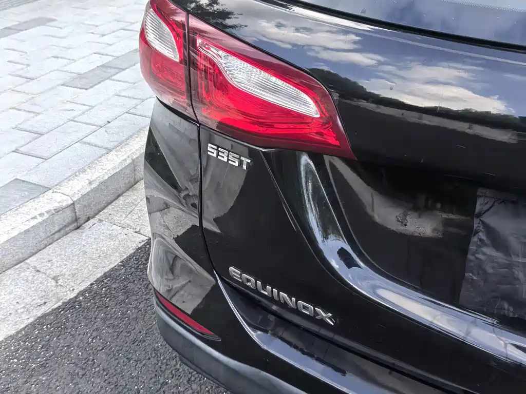 Chevrolet Equinox — миниатюра 12