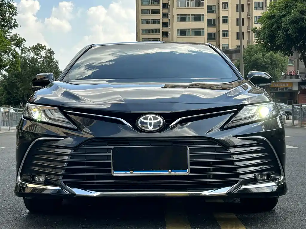 Toyota Camry — миниатюра 2