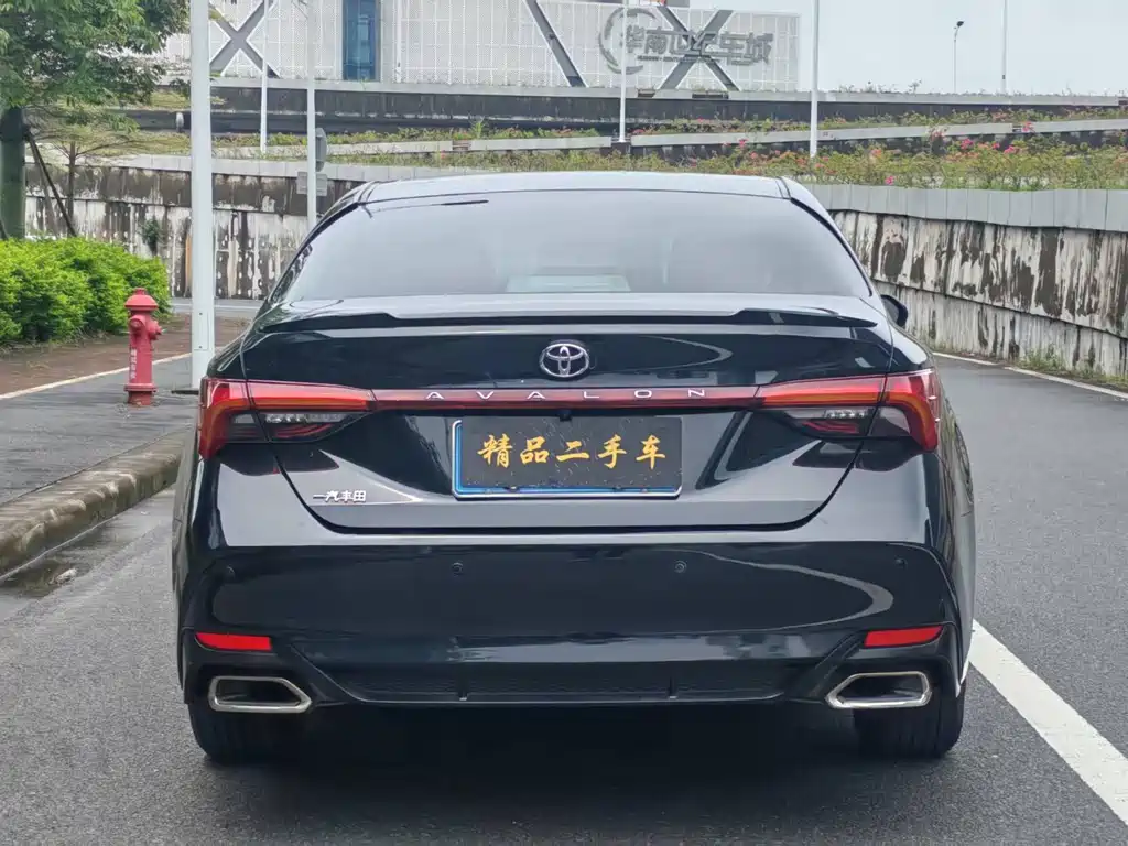 Toyota Avalon — миниатюра 9