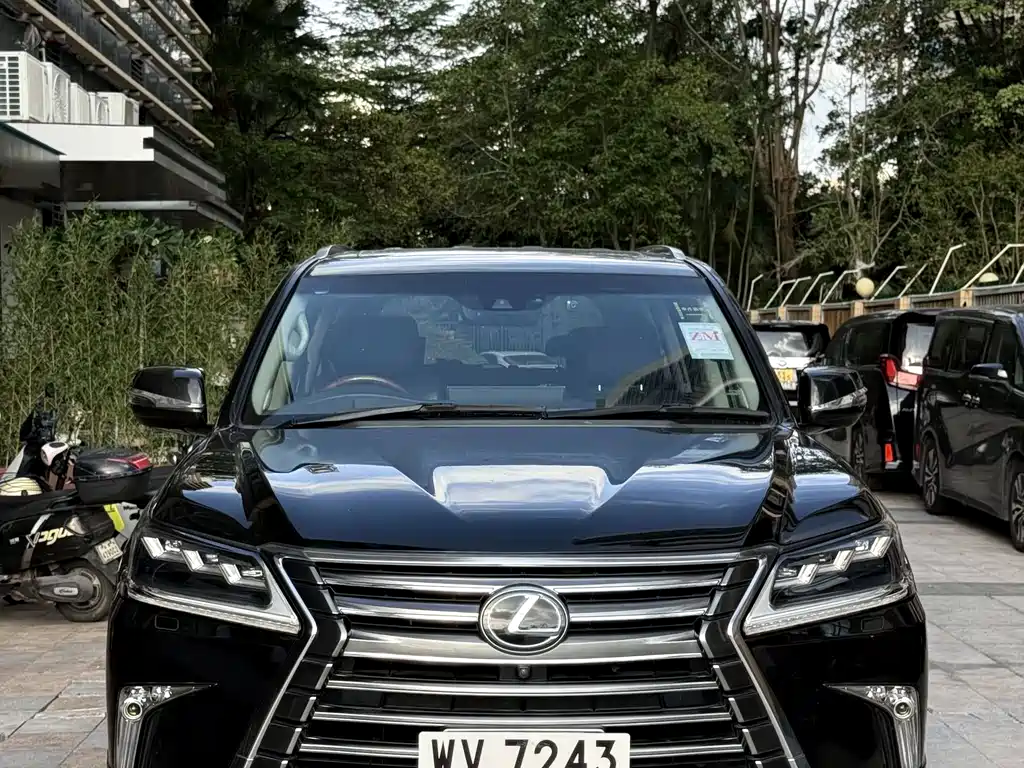 Lexus LX 2017 570