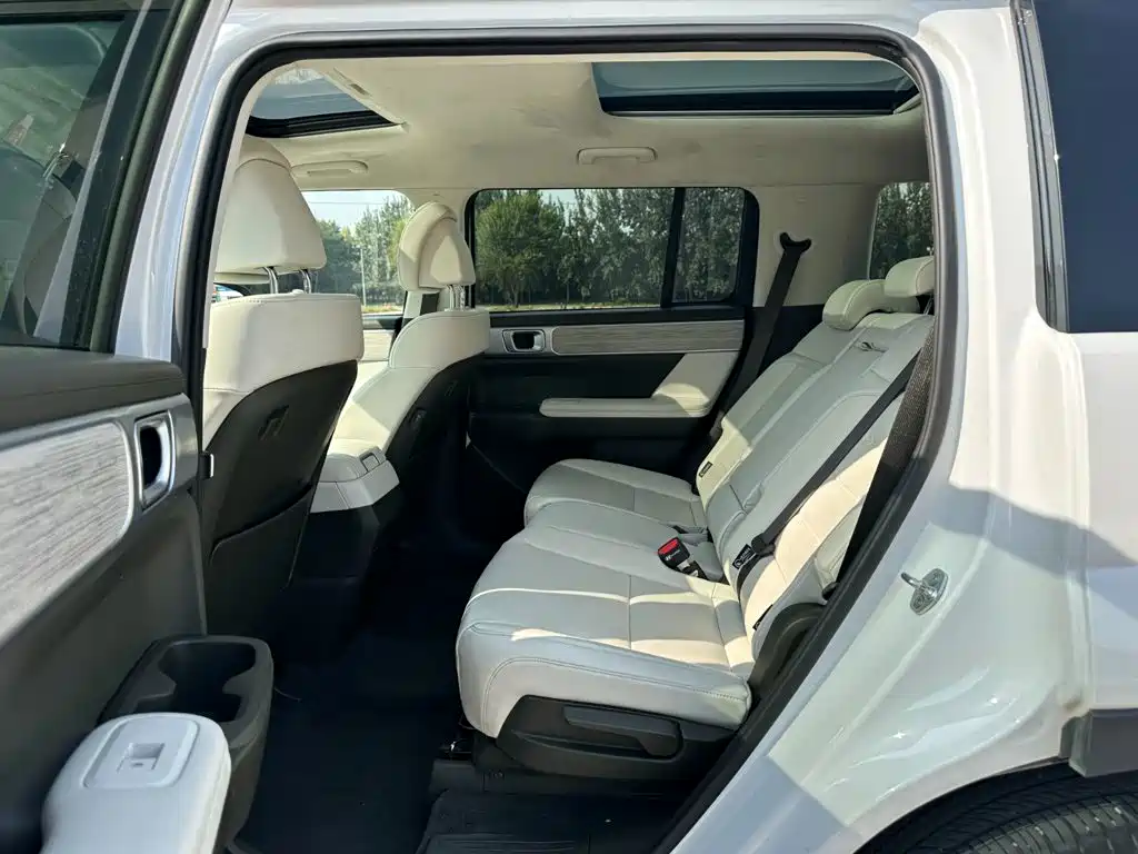Hyundai Santa Fe — миниатюра 10