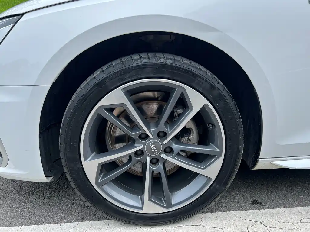 Audi A4L 2020 40 TFSI Fashion