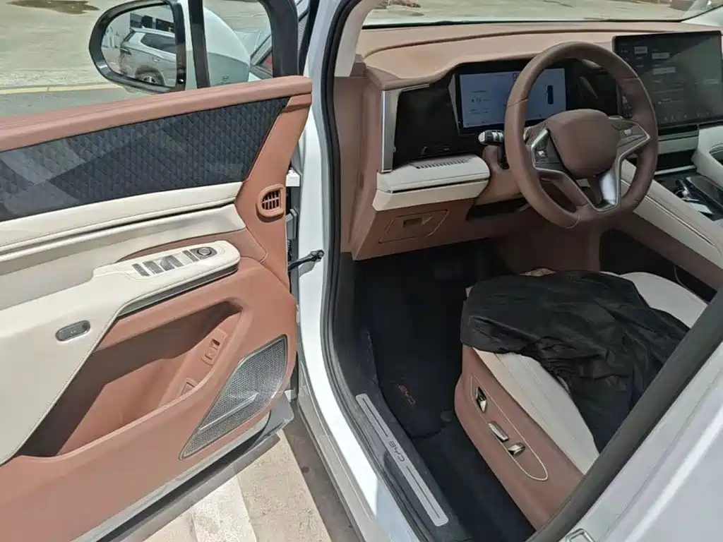 BYD Xia — миниатюра 16