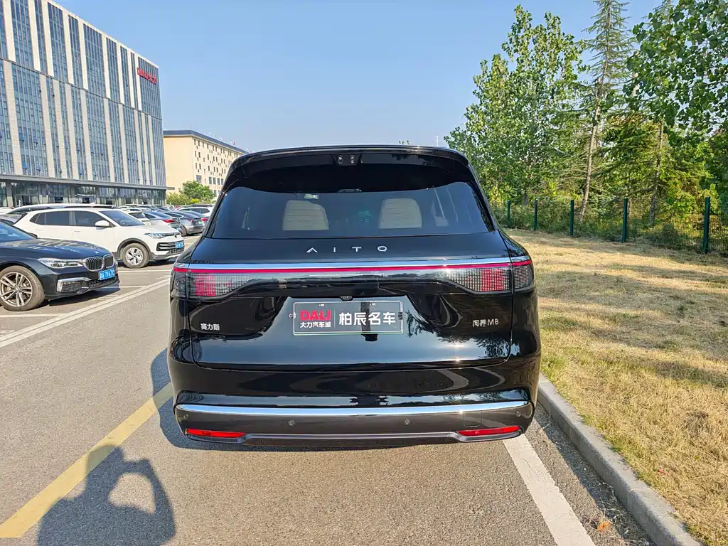 AITO AITO M8 — миниатюра 4