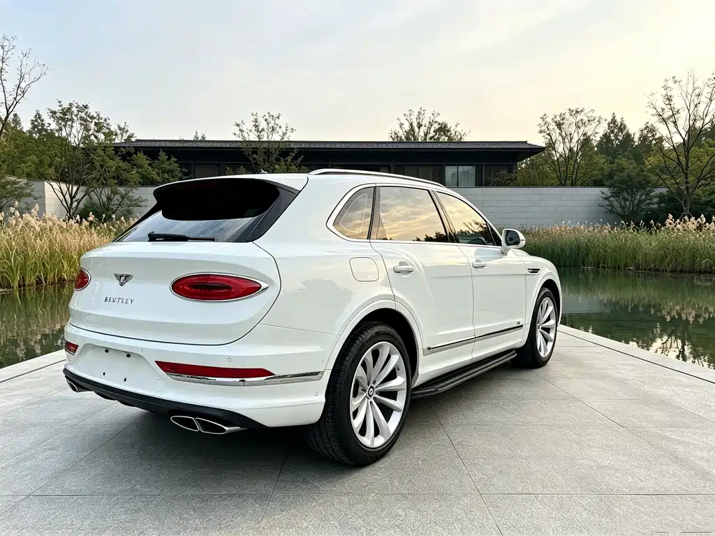 Bentley Bentayga — миниатюра 4