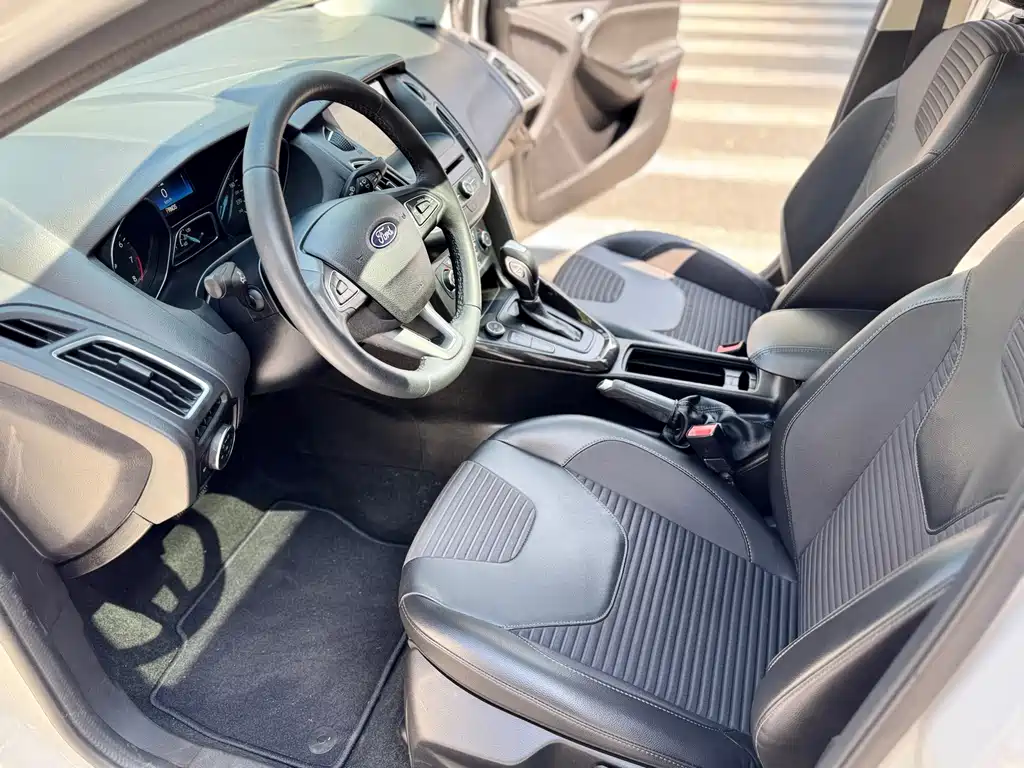 Ford Focus — миниатюра 8