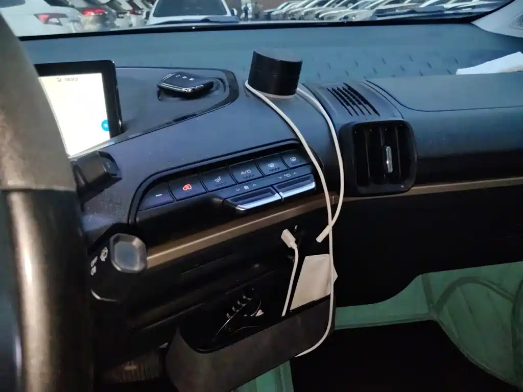 Baojun KiWi EV — миниатюра 20