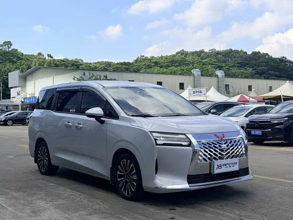 Wuling Xingguang 730 New Energy — миниатюра 3