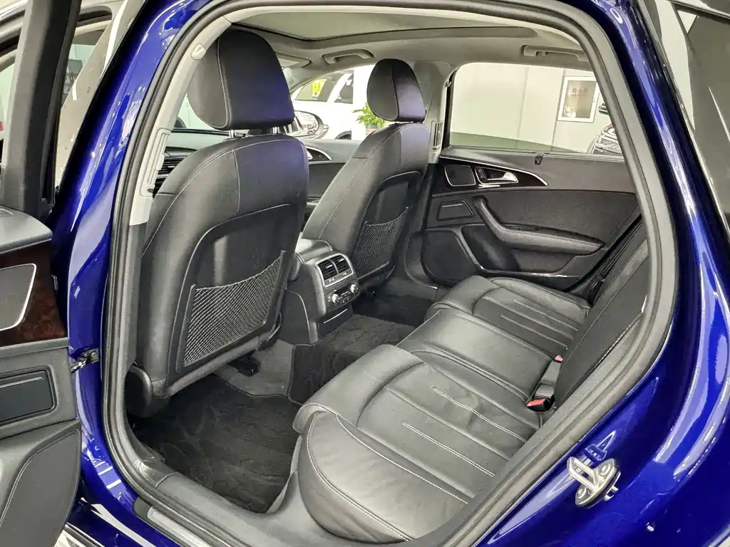 Audi A6L New Energy 40 e-tron, фото 11
