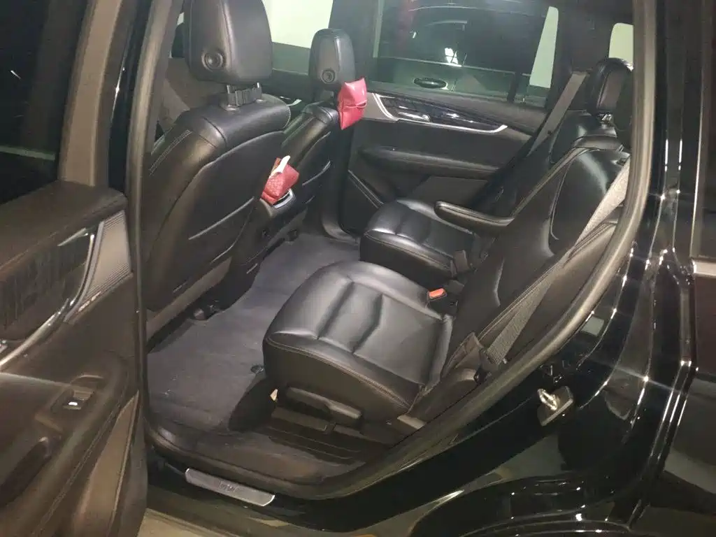 Cadillac XT6 — миниатюра 14