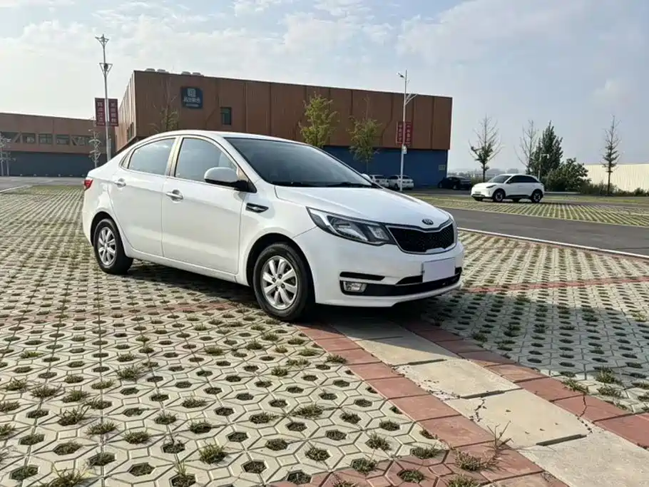 Kia K2 — миниатюра 6
