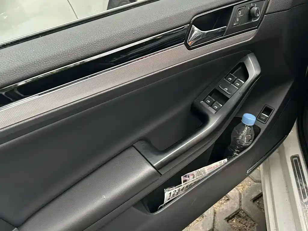 Volkswagen Sagitar — миниатюра 4