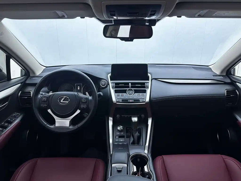 Lexus NX — миниатюра 6