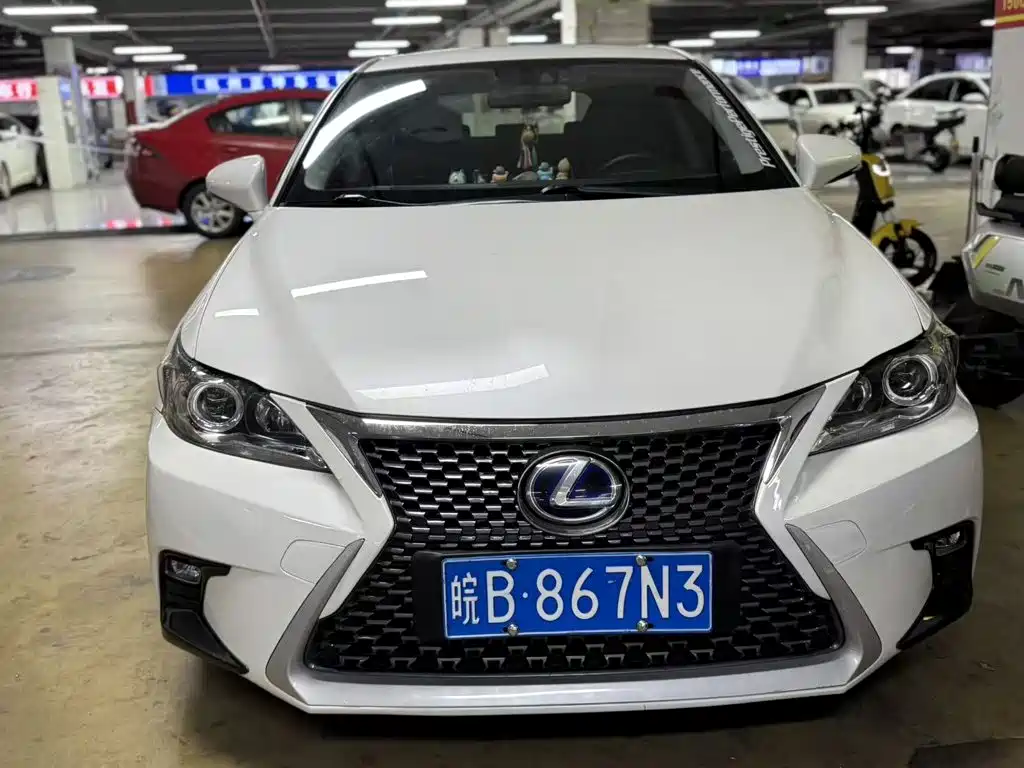 Lexus CT — миниатюра 10