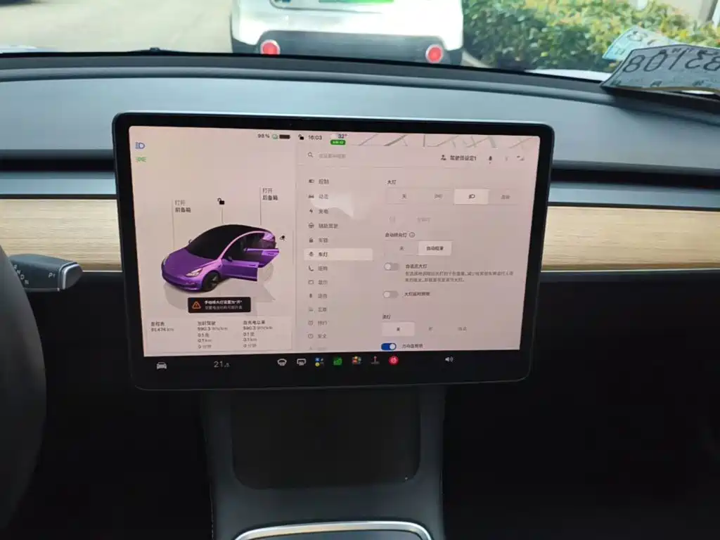 Tesla Model 3 — миниатюра 13