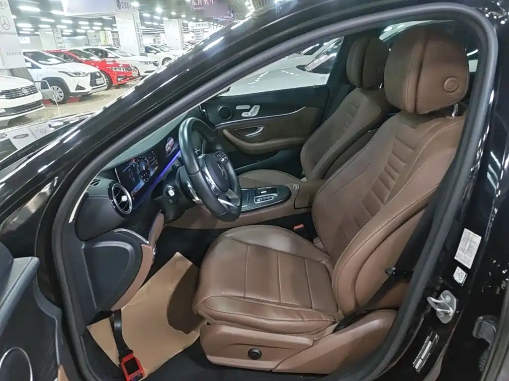Mercedes-Benz E-Class — миниатюра 15