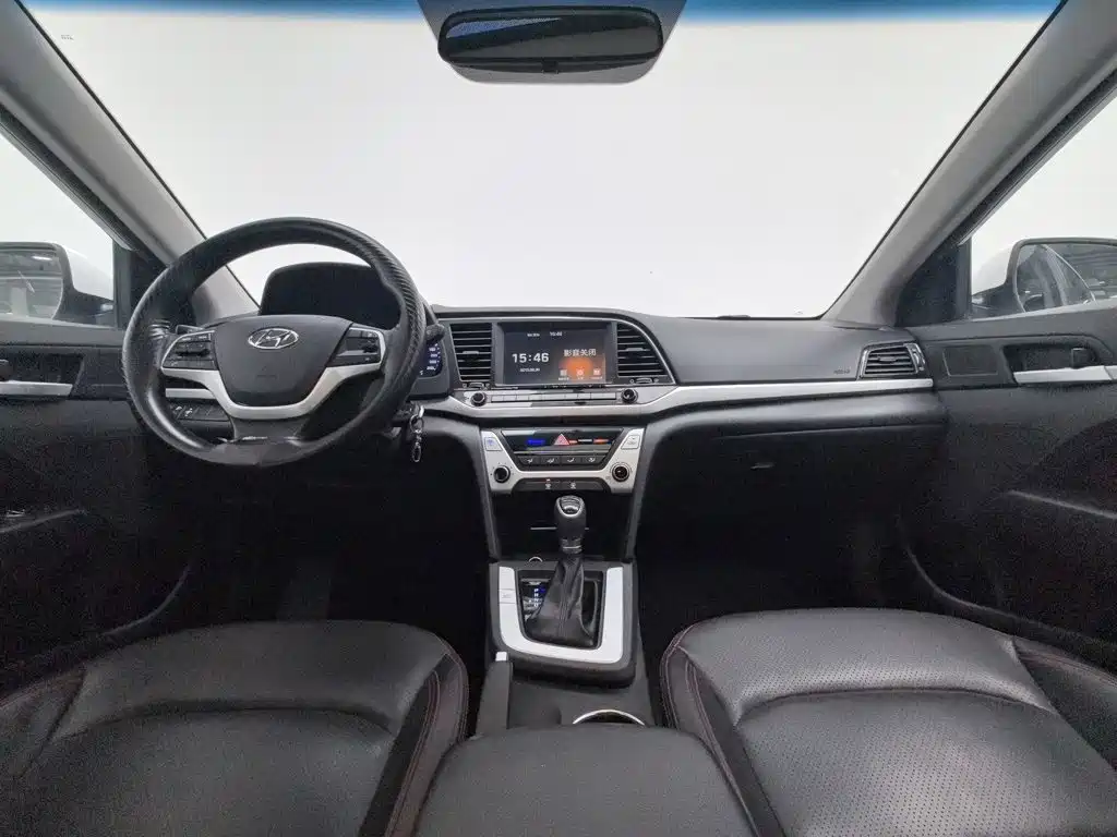 Hyundai Elantra — миниатюра 5