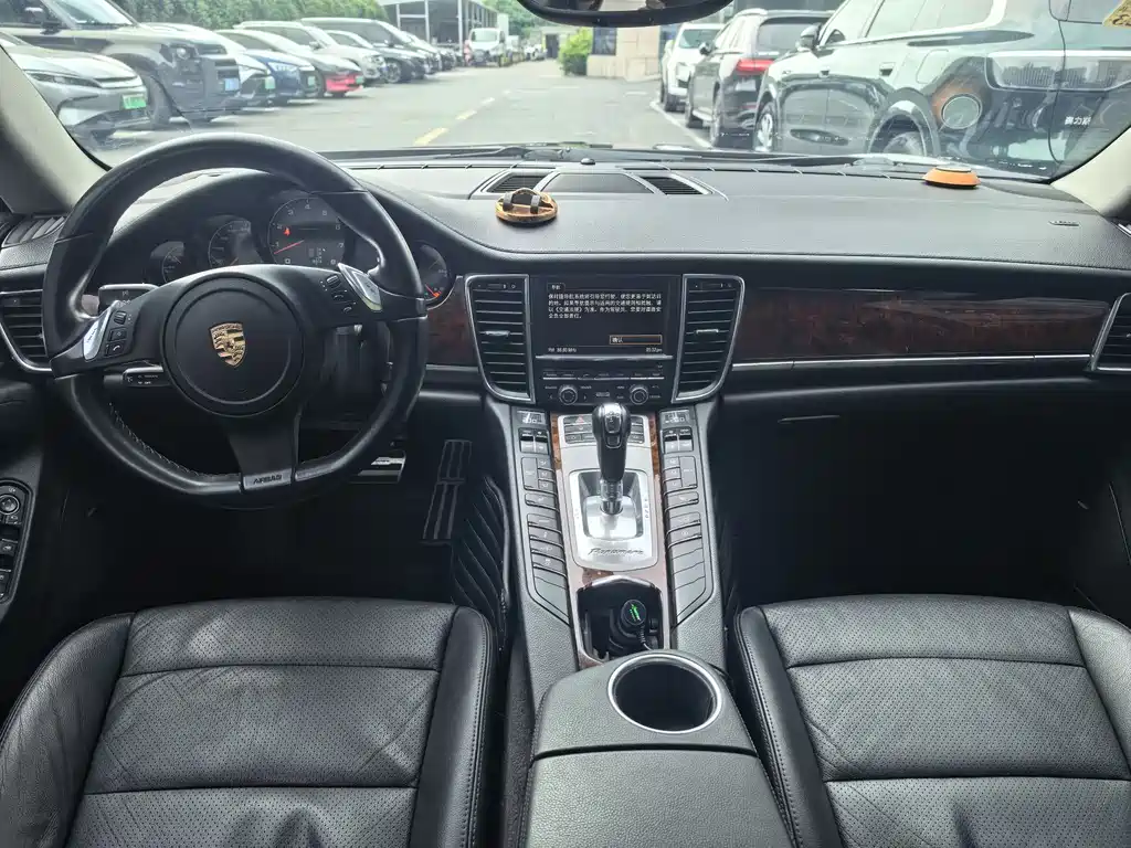 Porsche Panamera 2010 Panamera 4 3.6L