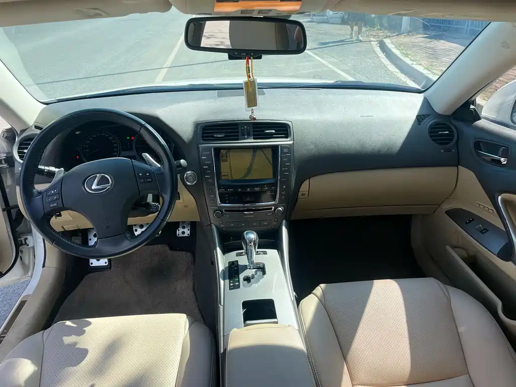 Lexus IS — миниатюра 18
