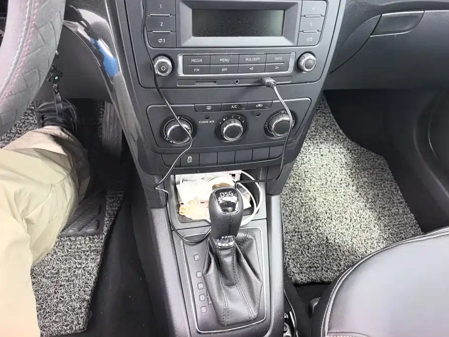 Skoda Yeti — миниатюра 16