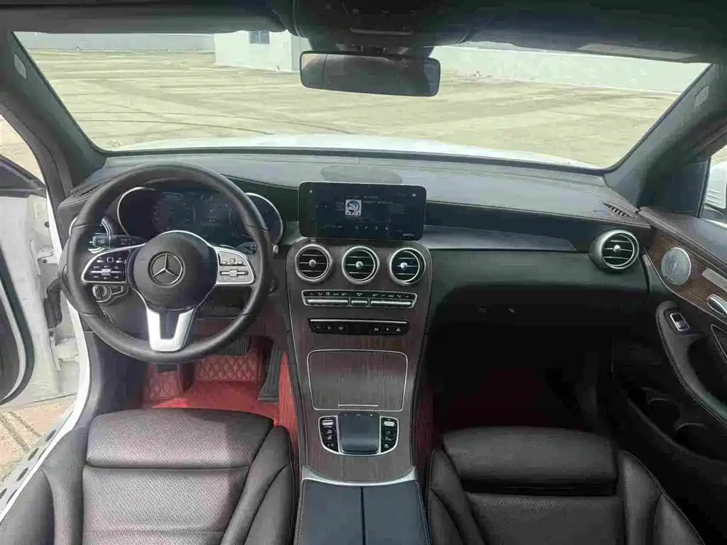 Mercedes-Benz GLC 2021 GLC 300 L 4MATIC